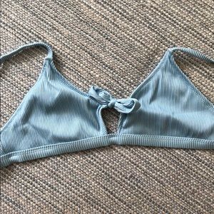 Cupshe size small sky blue rubbed bikini top